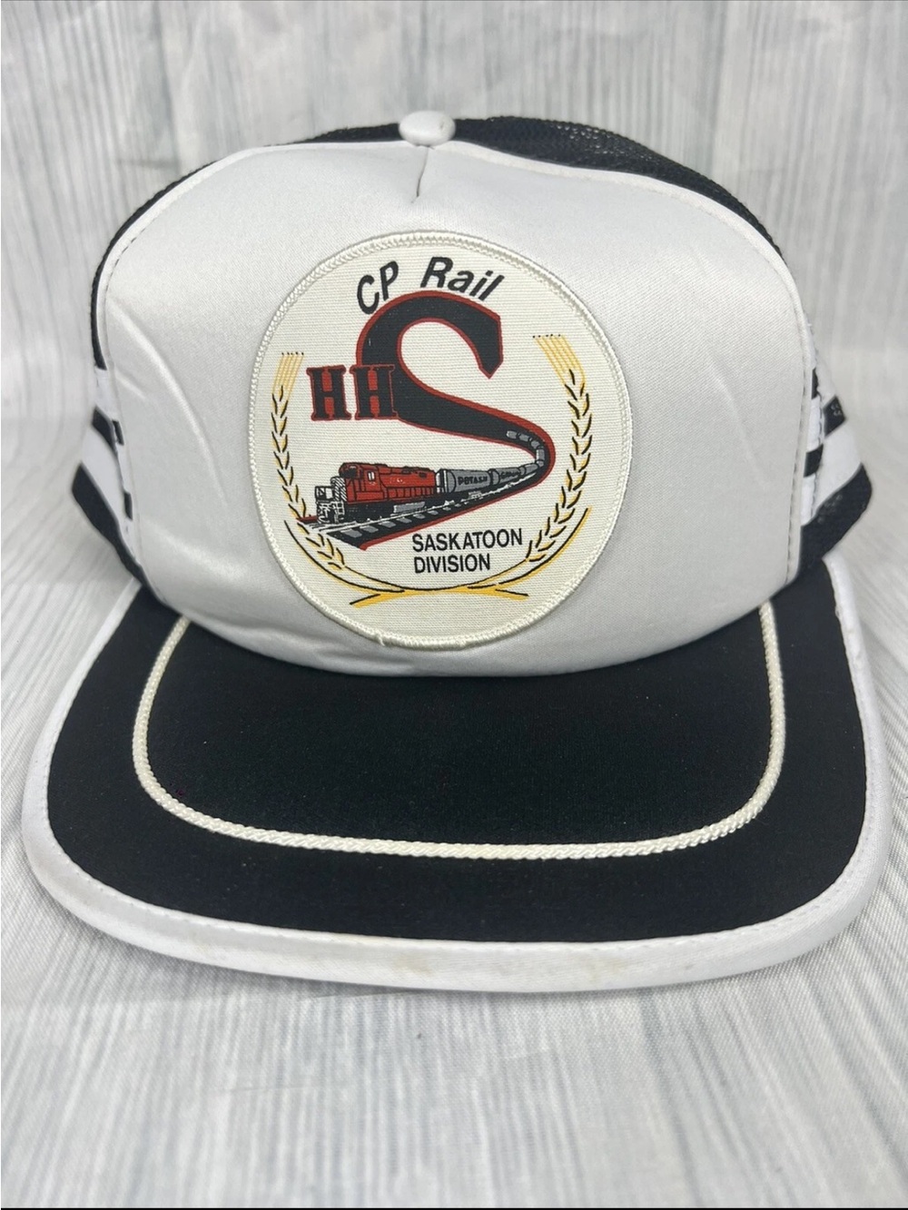 RARE Vintage CN Rail Saskatoon Saskatchewan Canada Trucker Hat 3 Stripe NEW NOS